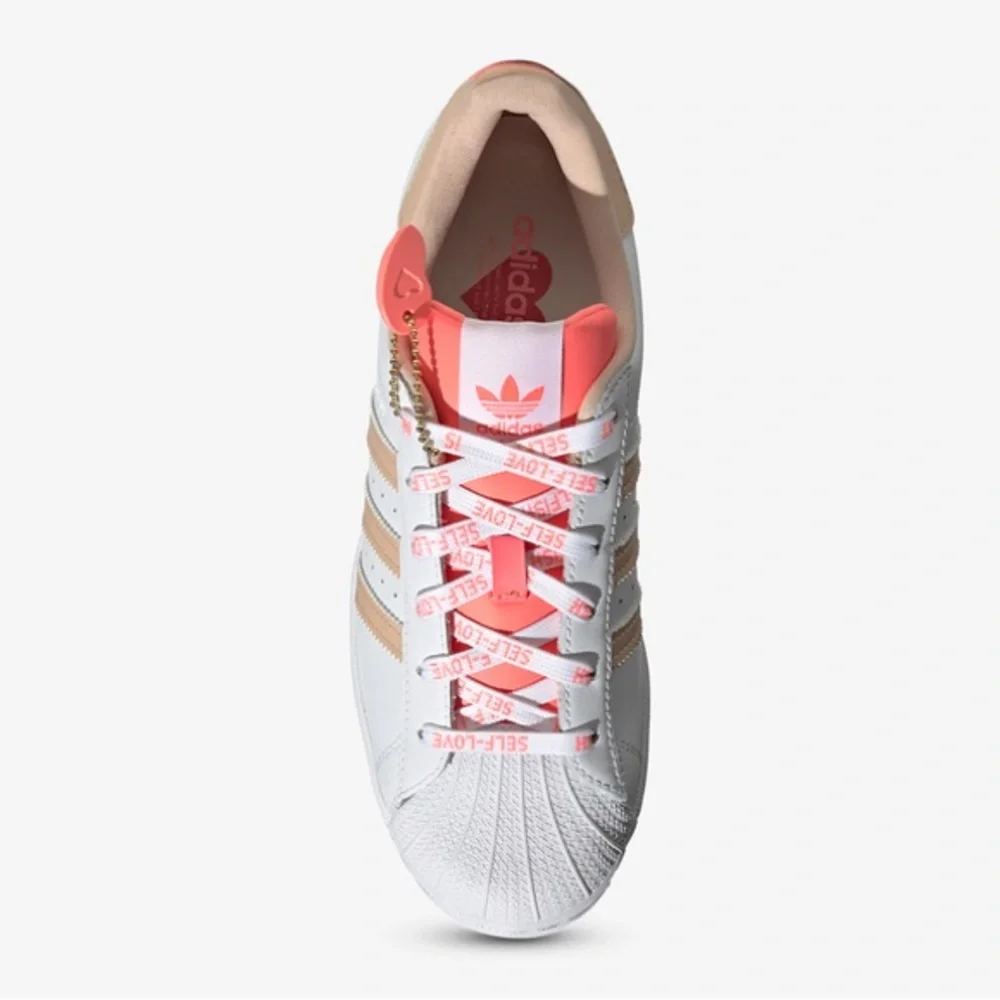 Adidas Originals‎ superstar white Limited Edition Self Love size 9